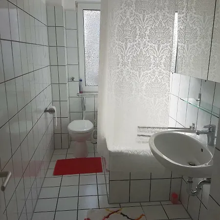 Schoene In Apartment *