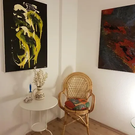 Schoene In Apartment