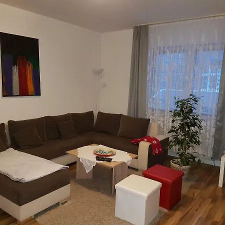 Schoene In Apartment